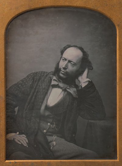 Uomo di Mezza Età Seduto con Papillon e Giacca, 1850s da John Watkins