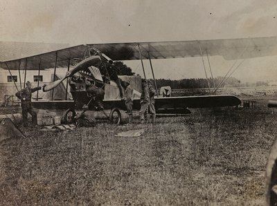 Soldati austriaci con un mortaio da Josef Zohles