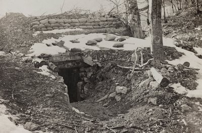 Album "Meine weltkriegs - Erinnerungen South-West Front (Carinzia, Italia, Trentino-Alto Adige) 31/03/1915-12/11/1918 - Josef Zohles Wien": bunker militare da Josef Zohles