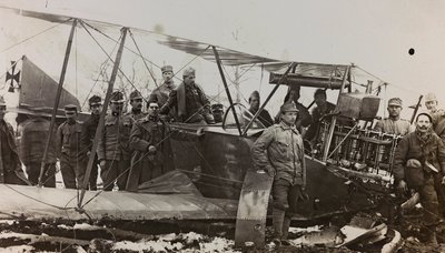 Album "Meine weltkriegs - Erinnerungen South-West Front (Carinzia, Italia, Trentino-Alto Adige) 31/03/1915-12/11/1918 - Josef Zohles Wien": soldati austriaci con un mil da Josef Zohles