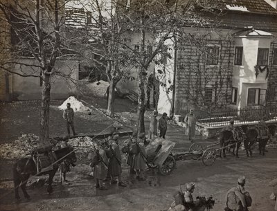 Album "Meine weltkriegs - Erinnerungen South-West Front (Carinzia, Italia, Trentino-Alto Adige) 31/03/1915-12/11/1918 - Josef Zohles Wien": artiglieri a Tarvisio da Josef Zohles