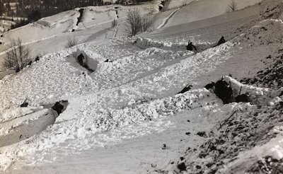 Album "Meine weltkriegs - Erinnerungen South-West Front (Carinzia, Italia, Trentino-Alto Adige) 31/03/1915-12/11/1918 - Josef Zohles Wien": trincee nella neve da Josef Zohles