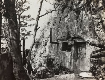 Album "Meine weltkriegs - Erinnerungen Front Sud-Ovest (Carinzia, Italia, Trentino-Alto Adige) 31/03/1915-12/11/1918 - Josef Zohles Wien": rifugio di guerra da Josef Zohles