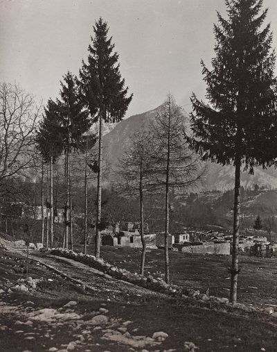 Album "Meine weltkriegs - Erinnerungen South-West Front (Carinzia, Italia, Trentino-Alto Adige) 31/03/1915-12/11/1918 - Josef Zohles Wien": macerie di Pliczna (foto b/n) da Josef Zohles