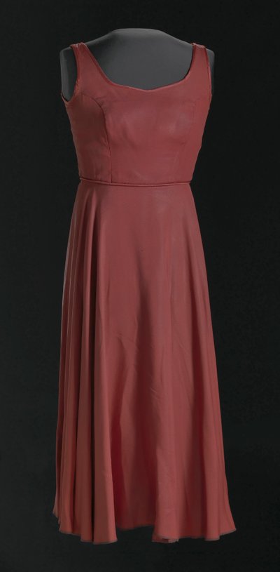 Costume per Lady in Red da for colored girls... a Broadway, 1976-1978 da Judy Dearing
