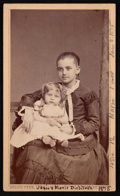 Ritratto di gruppo dei bambini Herman Henry Diebitsch, Marie e Josephine Josie da Julius Ulke