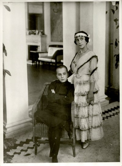Mathilde Kschessinska 1872-1971 con suo figlio Vladimir, 1916 da Karl Karlovich Bulla