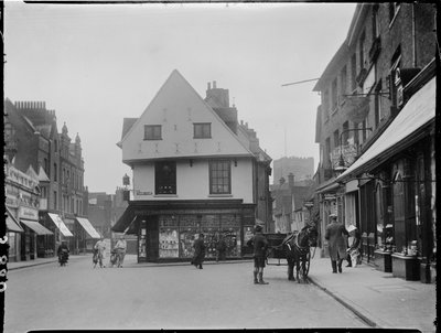 Market Place, St. Albans, Hertfordshire, 26/04/1928 da Katherine Jean Macfee