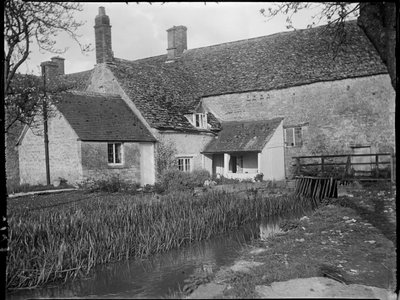 Mill Cottage, Swinbrook, Swinbrook And Widford, Oxfordshire da Katherine Jean Macfee