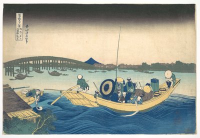Il tramonto sul ponte Ryōgoku visto dall’argine di Onmaya (Onmayagashi yori Ryōgokubashi sekiyō o miru), dalla serie “Le trentasei vedute del Monte Fuji” (Fugaku sanjūrokkei) da Katsushika Hokusai