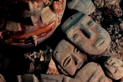 Americhe; archeologia; Messico; Templo Mayor; Grande Tempio degli Aztechi; Sepoltura; Tenochtitlan, 2010 da Kenneth Garrett