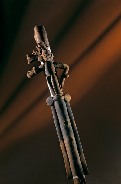 Flauto in ceramica, manufatto dalla casa di un nobile ad Aguateca, capitale Maya 700-800 d.C., Guatemala, 2006 (foto) da Kenneth Garrett