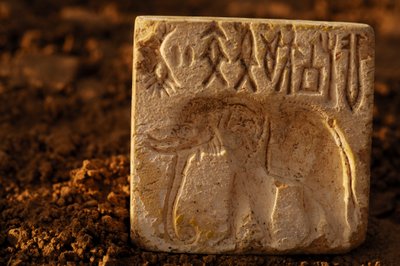 Timbro di elefante, manufatto; Civiltà Oxus; Turkmenistan; Archeologia; Victor Sarian da Kenneth Garrett