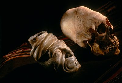 Imperi del Sole; Bolivia; popoli nativi; Ande; Tiwanaku; Deformazione Cranica da Kenneth Garrett
