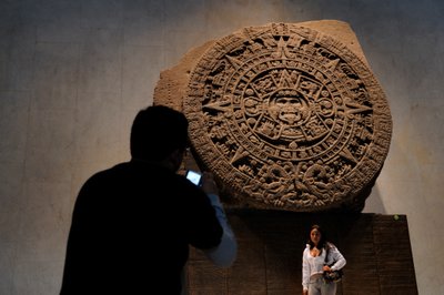 I più grandi Aztechi, MM7677, NMAH, Città del Messico, Messico, Pietra del Calendario, Azteco, Museo Nazionale, 2008 da Kenneth Garrett