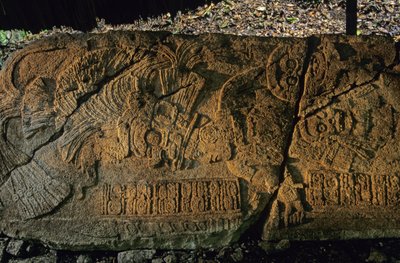 Guatemala; Maya; Aguateca, monumento in pietra Tan Te