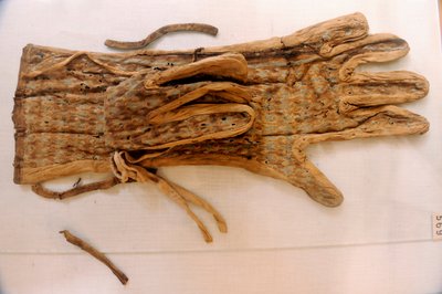 Guanti di lino di Tutankhamon, Museo Egizio, Cairo, JE62675, Nuovo Regno, 2005 da Kenneth Garrett