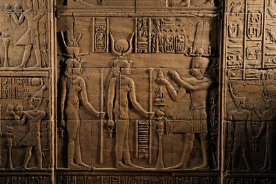 Ultimi Faraoni MM7836, Egitto, Tempio di File, Aswan, Tolemaico, Tempio di Iside, Tolomeo I, 2011 (foto) da Kenneth Garrett