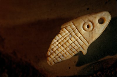 Urkesh, Impero Hurrita, Siria, 2400 a.C., Giorgio Buccellati, pesce di madreperla, 2004 da Kenneth Garrett