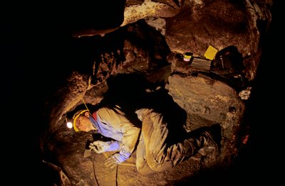 Chi erano i primi americani, Timothy Heaton, scavi, On your Knees Cave, Prince of Wales Island, 2008 da Kenneth Garrett