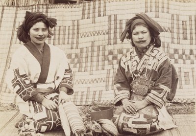 Donne Ainu da Kenzô Tamoto
