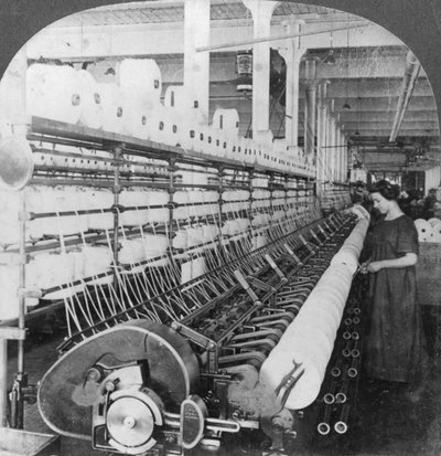Telaio di raddoppio in un grande lanificio, Lawrence, Massachusetts, USA, inizio XX secolo da Keystone View Company