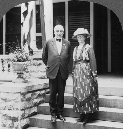 Il presidente e la signora Harding nella loro casa, Marion, Illinois, USA, c1921-c1923 da Keystone View Company