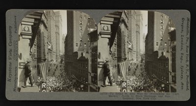 Su Broad St. vicino a Wall St., con vista sul "Curb Market", a nord verso la Borsa e la Tesoreria, New York City da Keystone View Company