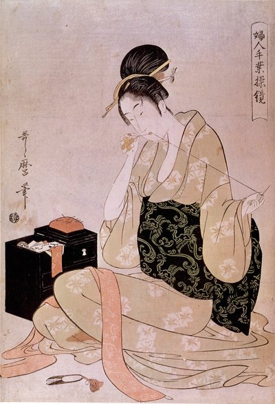 Cucito, serie di lavori manuali femminili: una sarta che taglia il filo con i denti. Stampa giapponese di Utamaro Kitagawa. XVIII secolo. Parigi, Museo Guimet, Museo Nazionale delle Arti Asiatiche da Kitagawa Utamaro