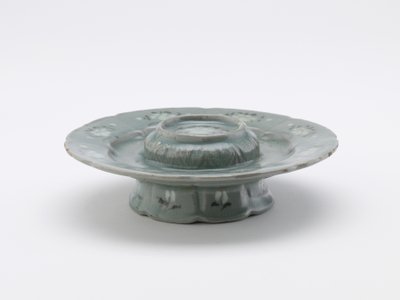 Supporto per tazza, periodo Koryo, seconda metà del XII secolo da Korean School