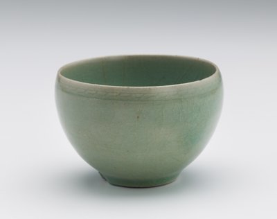 Tazza con decorazione floreale incisa da Korean School