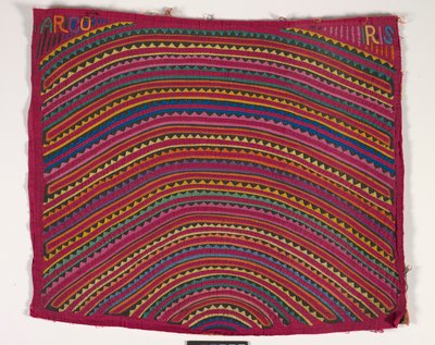Pannello di camicia (mola) da Kuna Indian Culture