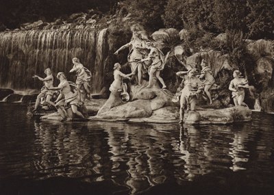 Italia: Caserta, Gruppo di Diana, nel parco da Kurt Hielscher