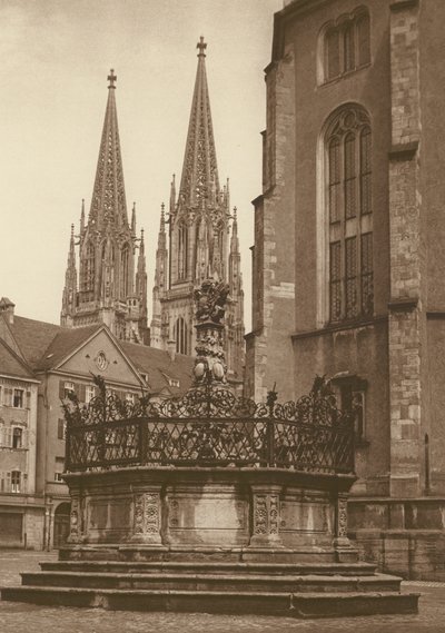 Regensburg, Fontana del 1721 in Neupfarrplatz e Cattedrale da Kurt Hielscher