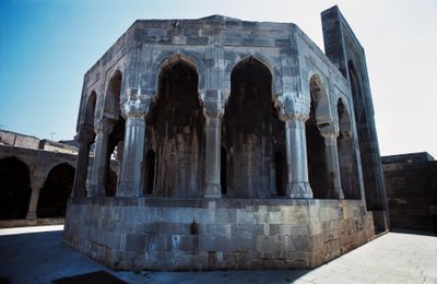Padiglione Divankhana, Palazzo degli Shirvanshah, Baku da Amadeo (after) Modigliani