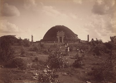 Vista generale di Sanchi Tope da nord da Lala Deen Dayal