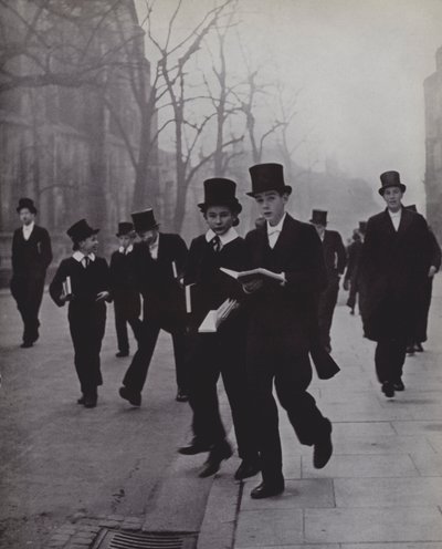 Tra la Cappella e la Scuola, Eton da Laszlo Moholy Nagy