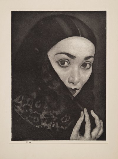 Signora con uno scialle, pub. 1926 da Laura Knight