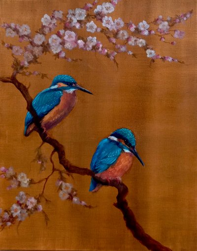 Due martin pescatori e fiori di melo, 2021 da Lee Campbell