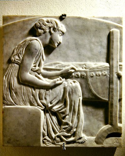 Maternità, la culla da Leonardo Bistolfi