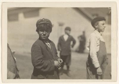 [Joe (José) Mello, Acushnet Mills, New Bedford, Massachusetts]. da Lewis W. Hine