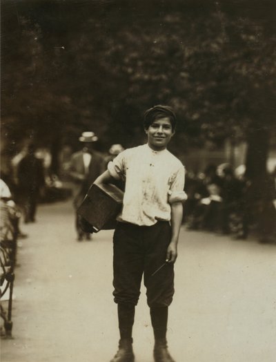 Un giovane bootblack che lavora a Union Square, New York City da Lewis Wickes Hine