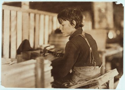 Ragazzo che fa cesti per meloni a Evansville, Indiana, 1908 da Lewis Wickes Hine