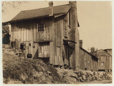 Alloggi per lavoratori alla Rome Hosiery Mill, Georgia, 1913 da Lewis Wickes Hine