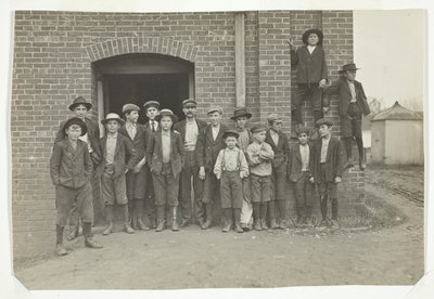 Ora di mezzogiorno, King Mfg. Co., Augusta, Georgia da Lewis Wickes Hine