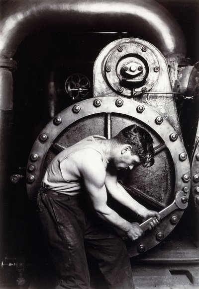 Meccanico della centrale elettrica, c.1924 da Lewis Wickes Hine