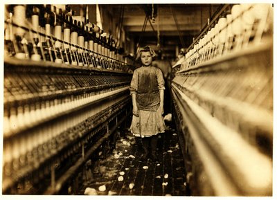 Filatrice, Globe Cotton Mill, Augusta, Georgia, 1909 da Lewis Wickes Hine