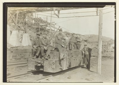 Senza titolo (Una miniera di carbone abbastanza moderna, elettrificata, nella Pennsylvania orientale) da Lewis Wickes Hine