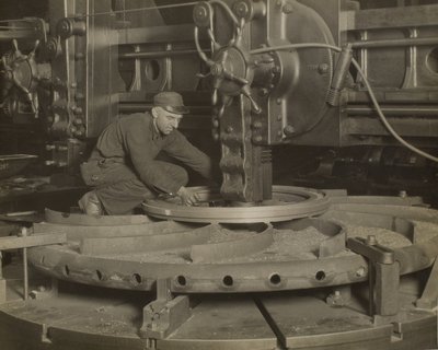 Operaio alla rettifica da Lewis Wickes Hine