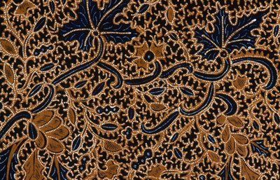 Batik con disegno floreale tradizionale, Surakarta, Giava, Indonesia, dettaglio da Unbekannt Unbekannt